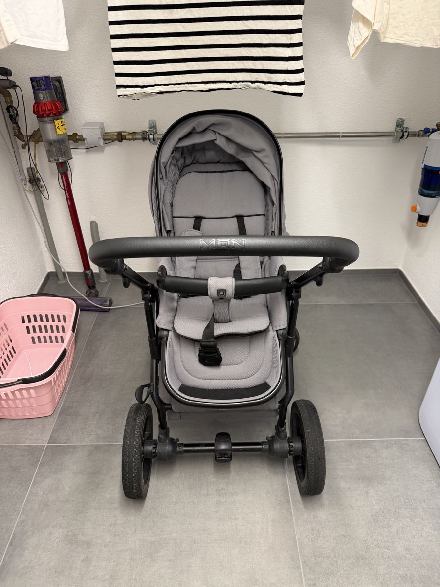 Carrozzine: Kinderwagen Moon – Usato da Däniken SO venduto da AD_29 4