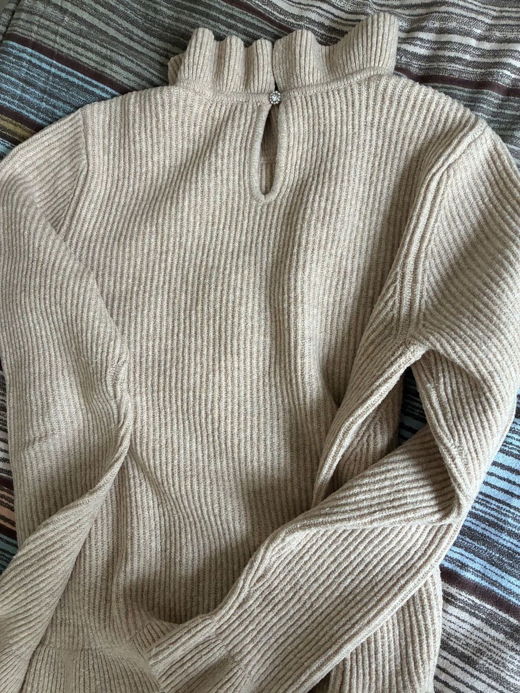 Pulls & Sweat-shirts: Pullover von Cartoon 36 – D'occasion à Oensingen par Soladore 1