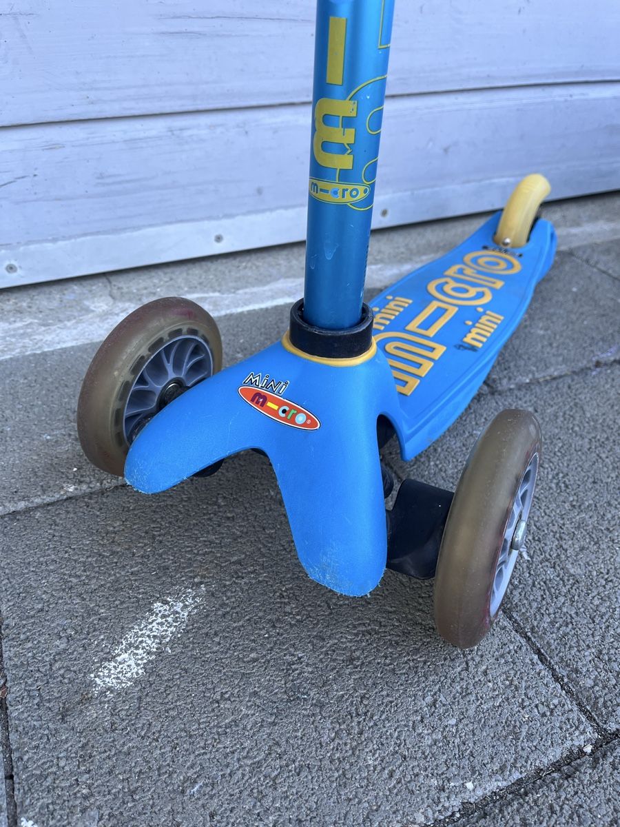 Micro Kickboard: Micro Mini Scooter/ Trottinett blau – Usato da Wiedlisbach venduto da maeneli09 1