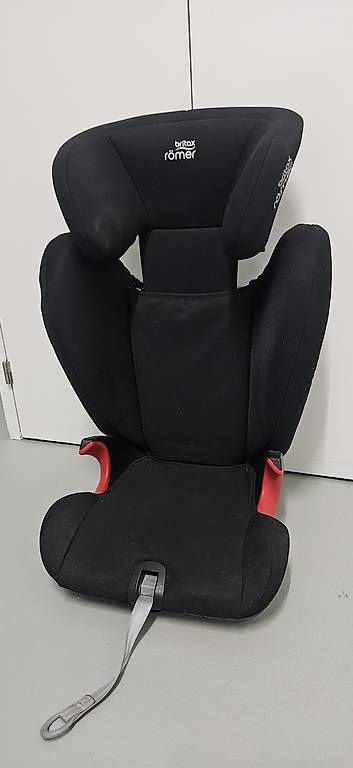 Sièges auto: Römer Kidfix SL Autokindersitz – D'occasion à Bonstetten par Malikm