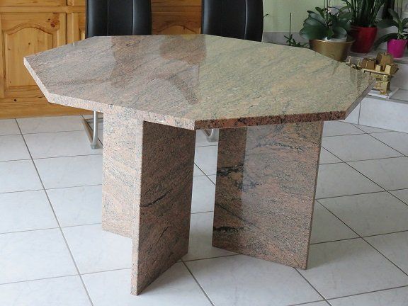 Tavoli: Massiver Granittisch – Usato da Lengnau BE venduto da Jtarzan 1