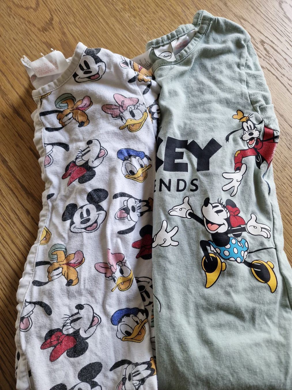 Disney Pigiama & Simili: Mickey Mouse Strampler Piji Set, Grösse 104 – Usato da Seftigen venduto da G00