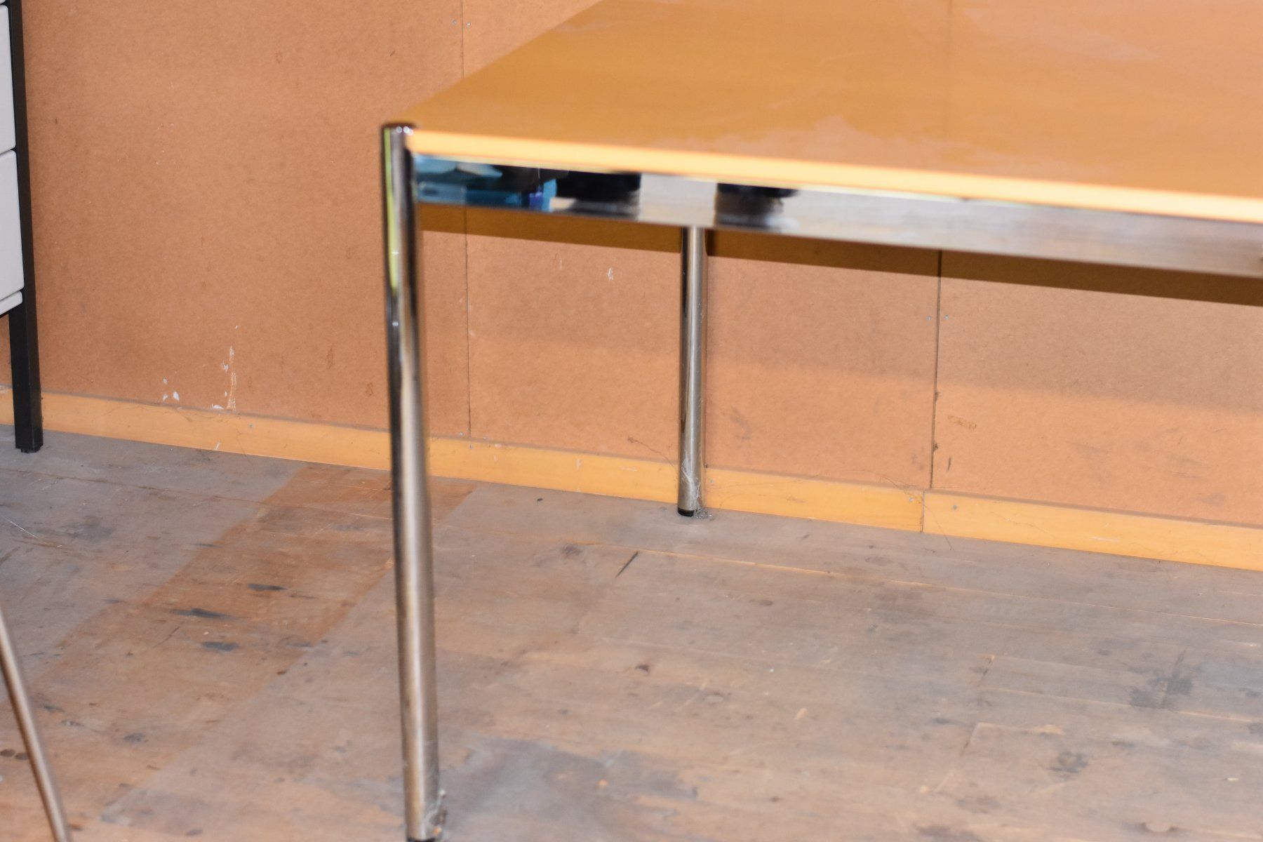 USM Scrivanie: Bürotisch USM Haller – Usato da Burgdorf venduto da Heks.Kick.Burgdorf 1
