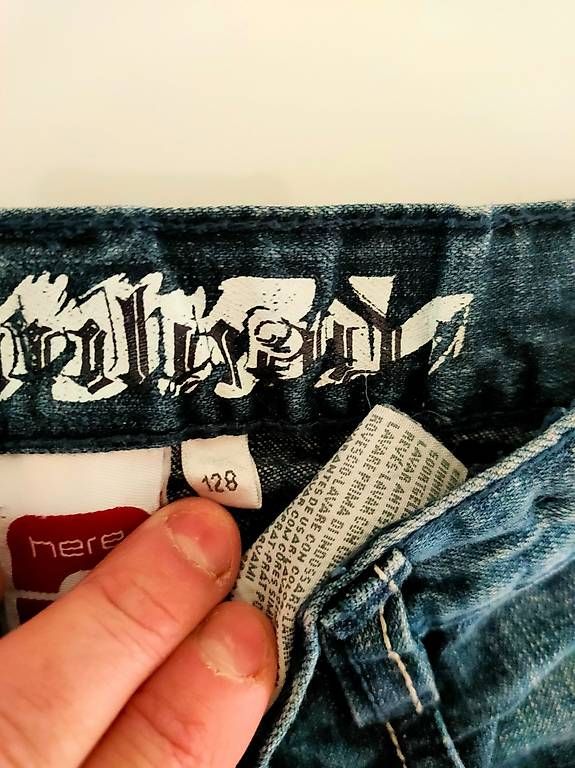 Jeans: Pantaloncini jeans diverse taglie  – Usato da Bellinzona venduto da mar_b5cp 1