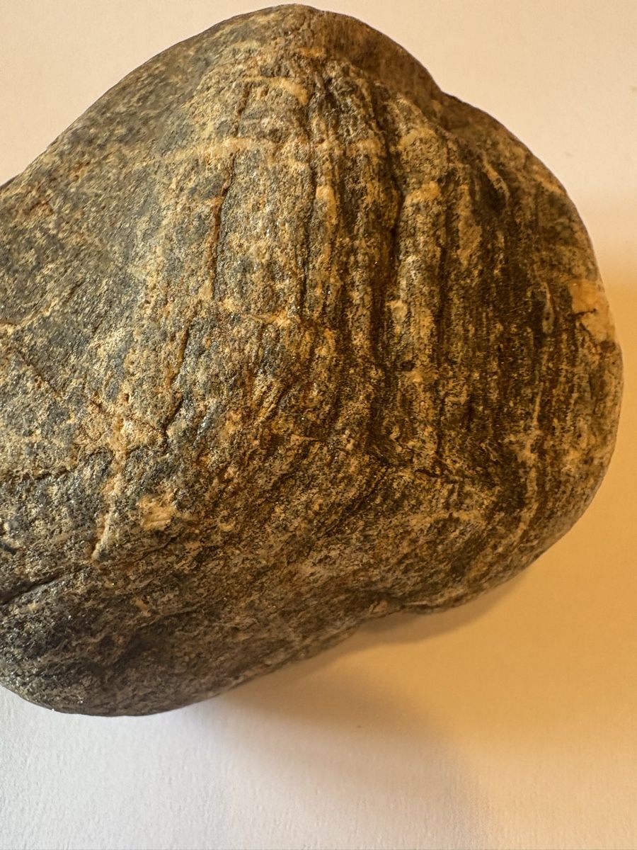 Mineralien & Heilsteine: Wallis Stein ist sehr magnetisch  – Gebraucht aus Murten von Tzaugg