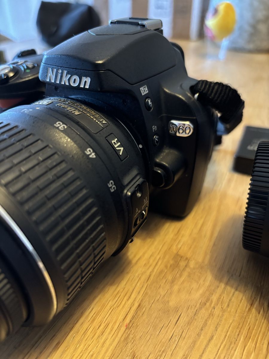 Nikon Fotocamera: Nikon D60 avec 2 objectifs – Usato da Crissier venduto da Flagada8 1