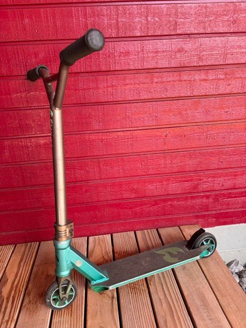 Micro Kickboard: Micro  chilli scooter – Gebraucht aus Ebikon von gil_5czh