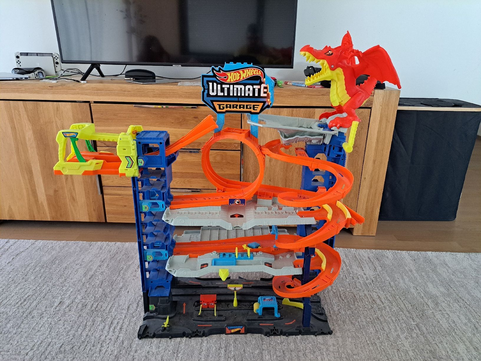 Hot Wheels Rennbahnen: Hot Wheels Ultimate Garage Drachen  – Gebraucht aus Zürich von LUXUS2020