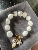 Armband aus Weisser Achat und Bergkristall. Handarbeit