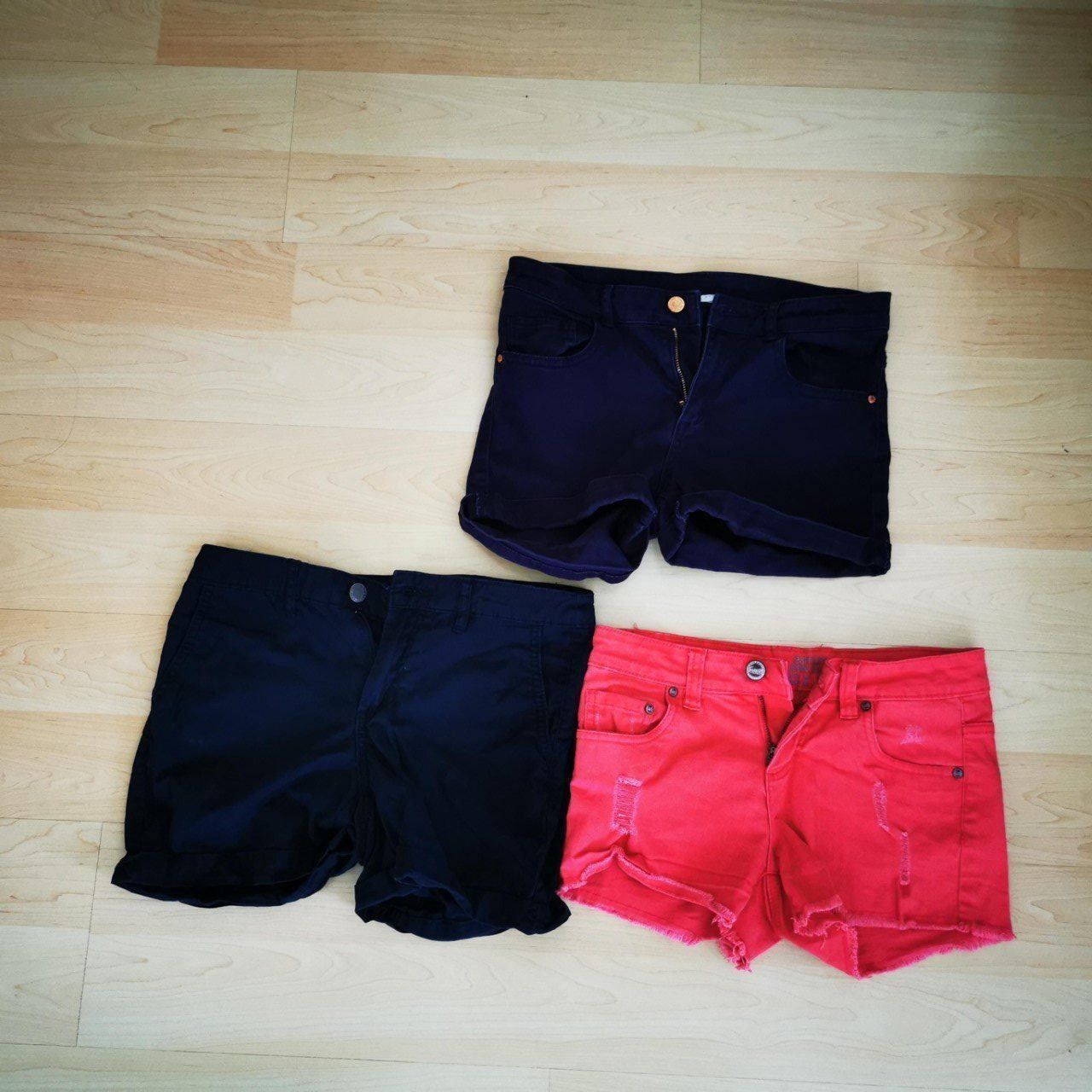 Pantaloni: Kurze Shorts – Usato da Rotkreuz venduto da Wirbelprinzessin