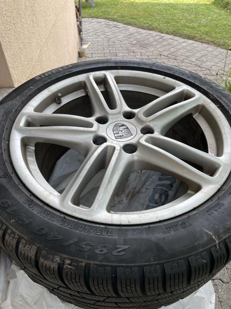 Porsche Pneus & Roues: Roues Porsche Panamera turbo  – D'occasion à Bouveret par jou_5vyy
