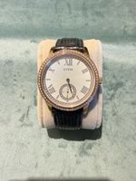 Tolle Guess Uhr mit Lederarmband und Zirkonia