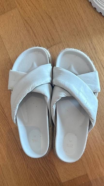 Scarpe da donna: Pantoletten Gr. 39/ Zara – Usato da Langenthal venduto da AliceAmmann