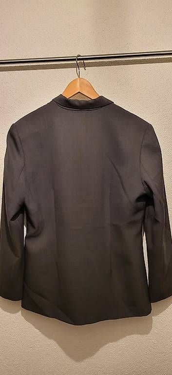Completi: Grauer Blazer Gr. 44 (oversize) – Usato da Basel venduto da kri_wd99 2
