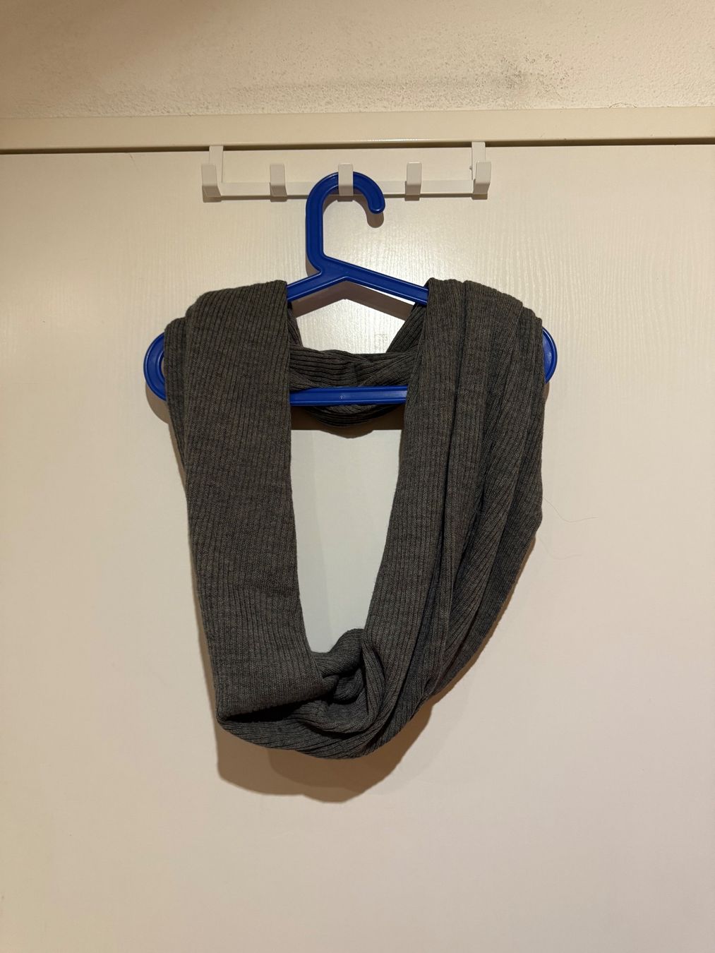 H&M Foulard & Sciarpe: H&M Ringschal – Usato da Birmensdorf ZH venduto da T_Richard 6