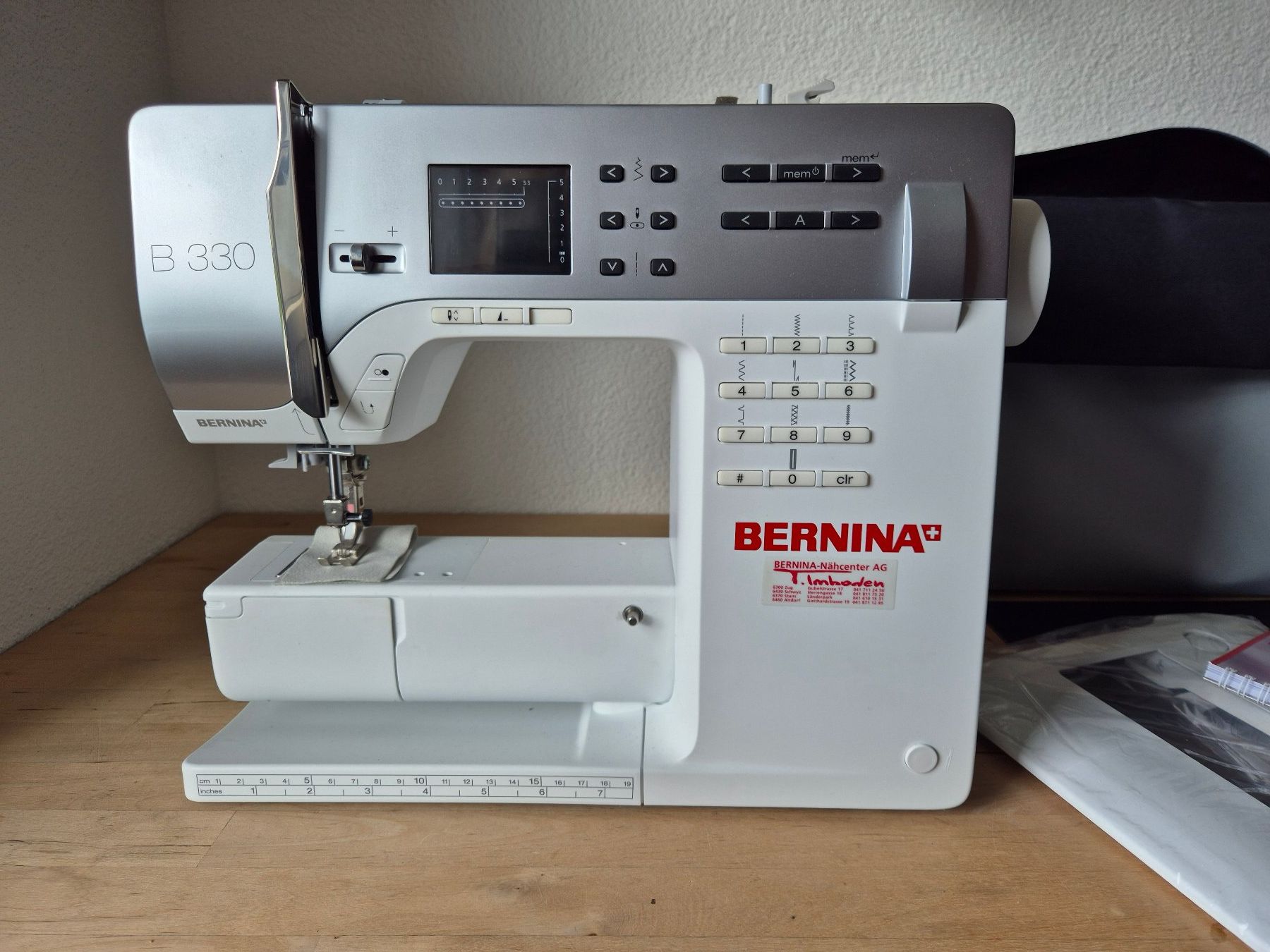 Bernina Macchine da cucire: Bernina Nähmaschine 330 – Nuovo (secondo la descrizione) da Schwyz venduto da froni69 1