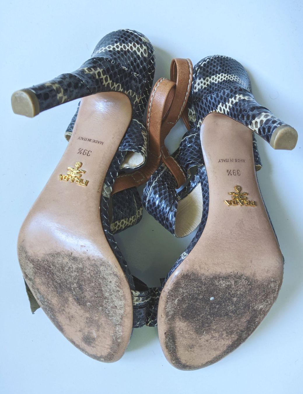 Prada Scarpe da donna: PRADA : Sandales en serpent bicolore 39.5 – Nuovo (secondo la descrizione) da Petit-Lancy venduto da lilycerise 7