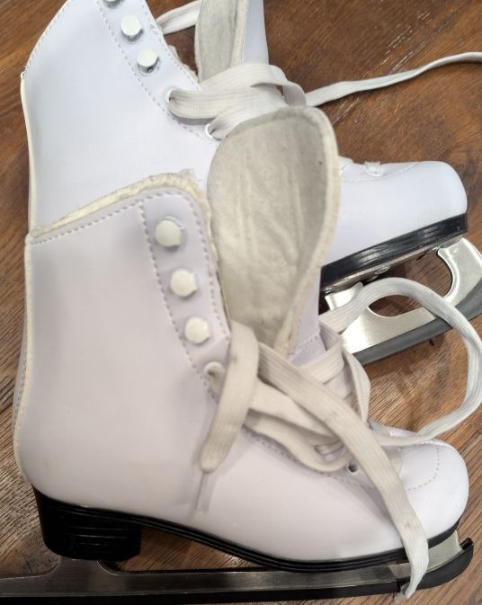 Pattini da ghiaccio: Schlittschuhe weiss, Gr. 31 – Usato da Rudolfstetten venduto da KingLouis88 7