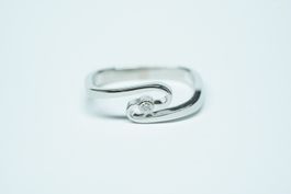 Fingerring 18k Weissgold mit Diamant