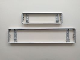 Nummernrahmen aus Aluminium Silber