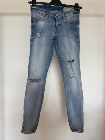 Diesel SKINZEE LOW ZIP Jeans Skinny Fit 084hb Grösse 24x30