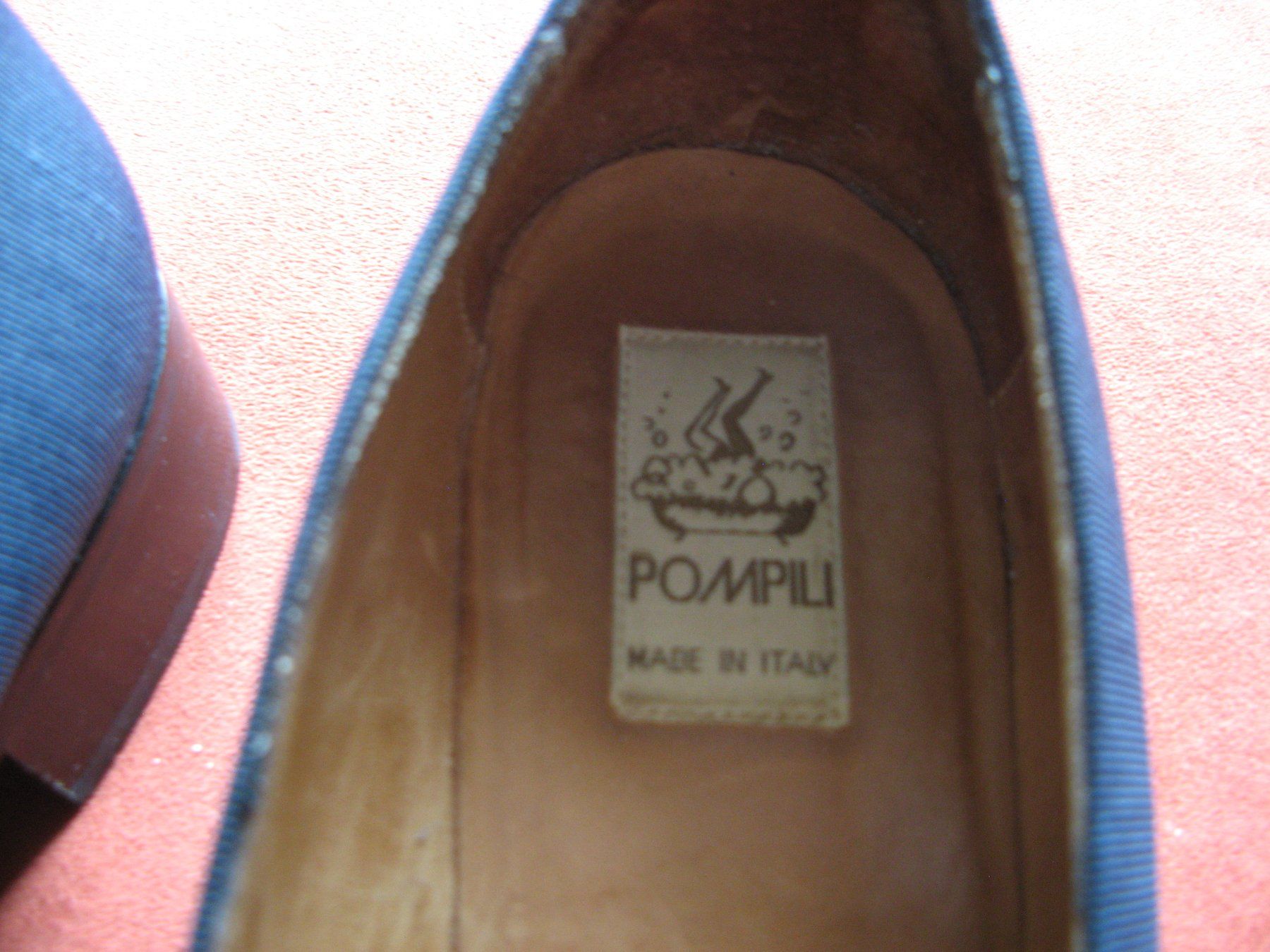 Damenschuhe: Halbschuhe dunkelblau Pompili Gr. 39 – Gebraucht aus Zürich von apil 2