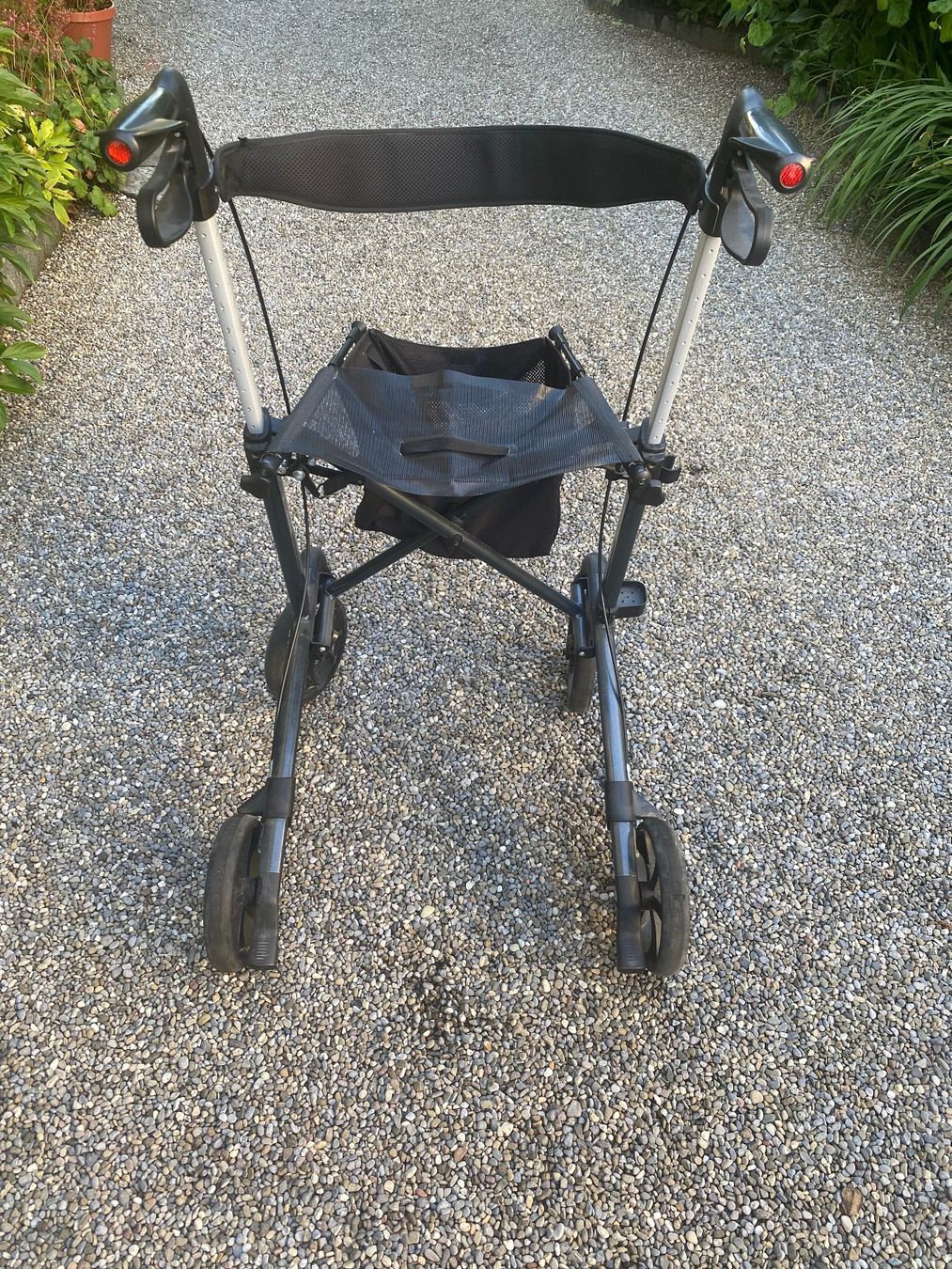 Aides à la marche: Rollator – D'occasion à Zürich par Jeanlion