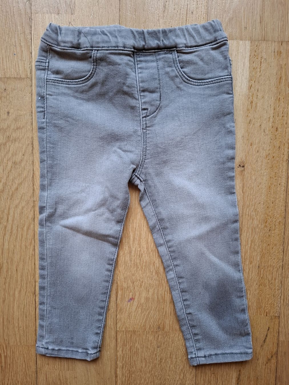 Pantaloni: Kinder Jeans Hosen Set, Grösse 86 – Usato da Biel/Bienne venduto da AvasTheGreatest 2