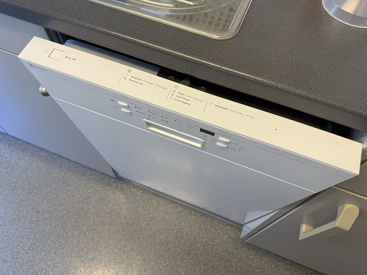 Lavastoviglie: Electrolux Geschirrspüler – Usato da Dübendorf venduto da Einbrennen 1