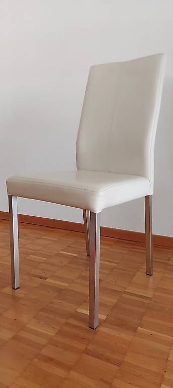 Sedie: 4 Essstühle aus Leder creme weiss – Usato da Fehraltorf venduto da rai66