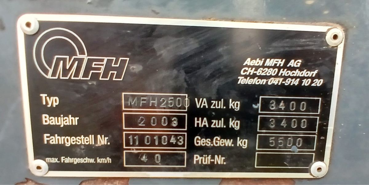 Tutte le macchine: Kehrmaschine MFH 2500 – Usato da Subingen venduto da Grace 4