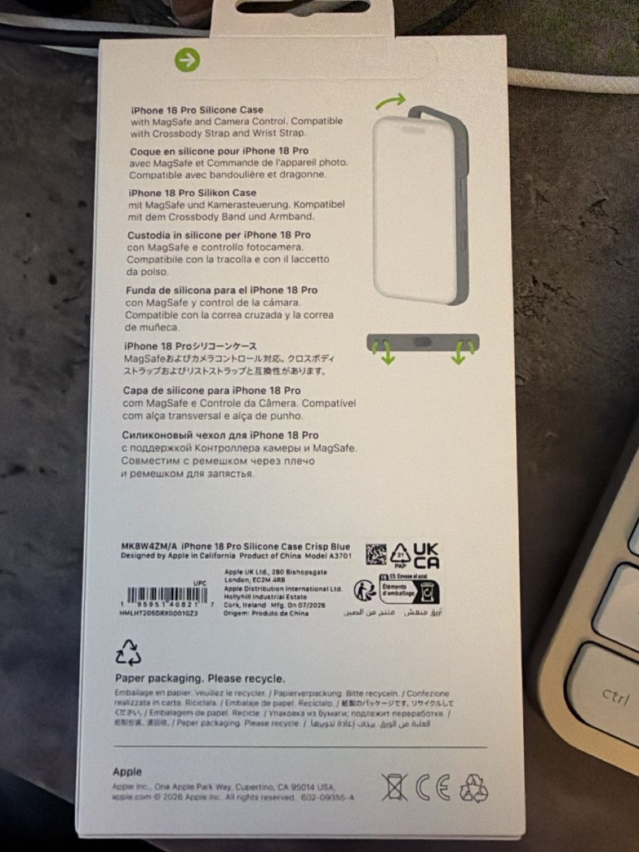Apple Cover & Protezioni schermo: IPhone 18 Pro Hülle Blue – Nuovo e nell'imballaggio originale da Bichelsee venduto da enolabeverly 1