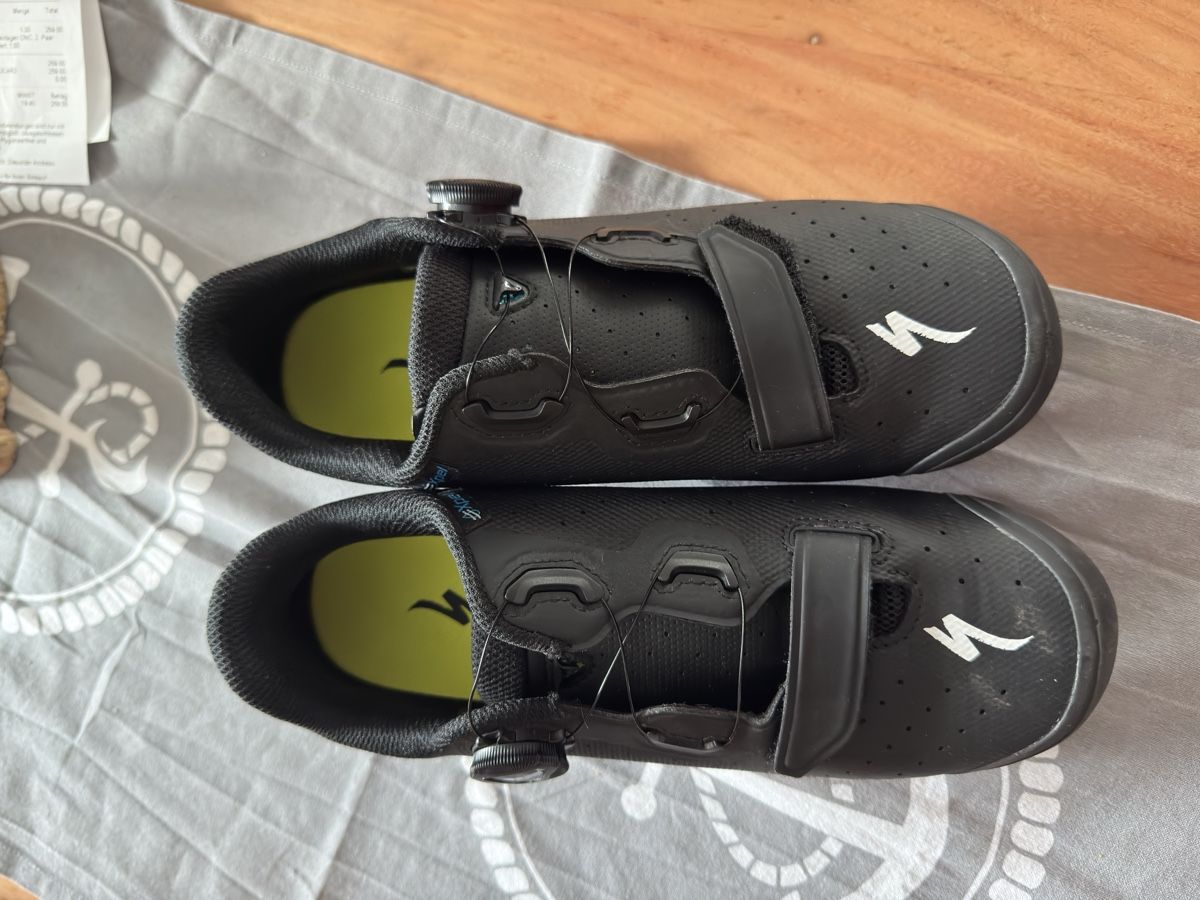 Herrenschuhe: Specialized Recon 2.0 Schuhe schwarz Grösse 40 EU – Gebraucht aus Luterbach von caduff68 2