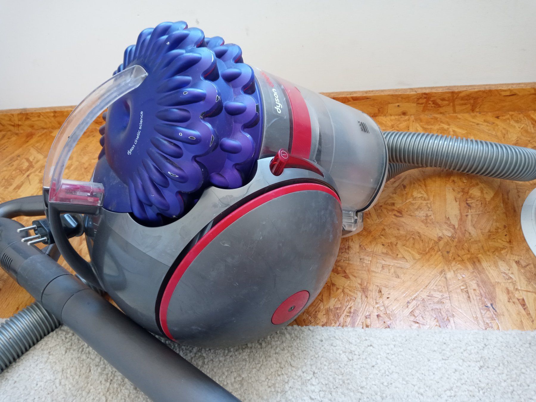 Dyson Aspirapolveri & Accessori: Dyson Big Ball Parquet 2 Staubsauger – Usato da Prez-vers-Siviriez venduto da Monija70 6