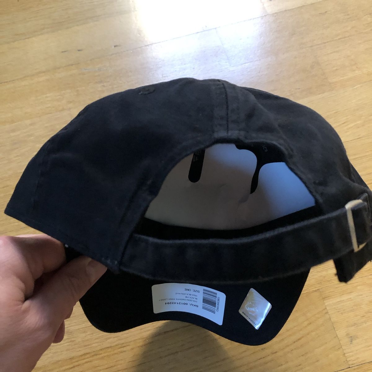 Altro in  Abbigliamento & Accessori: Vegas Golden Knights Adjustable Cap new – Nuovo e nell'imballaggio originale da Bern venduto da Myloulou 1