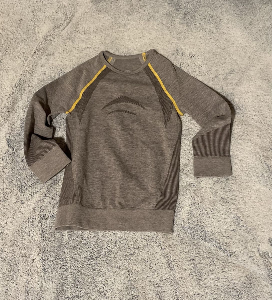Pullover & Sweatshirts: Sportpulli, Grösse 98/104 – Neu (gemäss Beschreibung) aus Schwellbrunn von N_adine-92