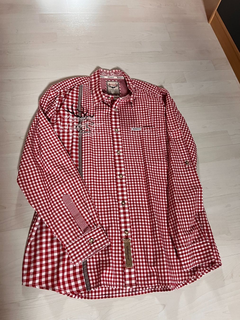 Lotti di vestiti: Oktoberfest-Kleider-Set – Usato da Stans venduto da Moritz01112 3