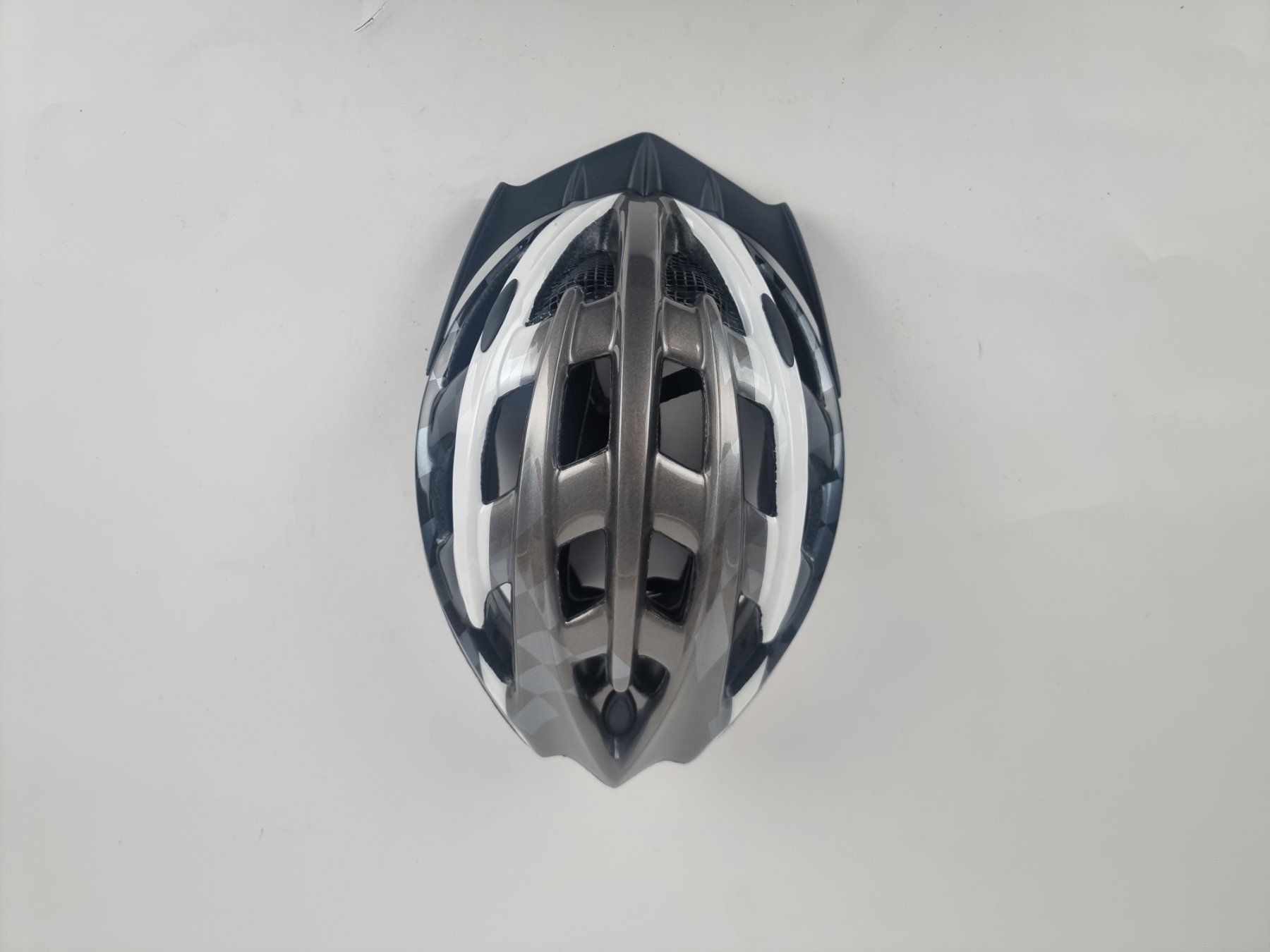 Caschi: Velohelm suvaliv! inklusive Packung – Usato da Urtenen-Schönbühl venduto da Restwert_Schoenbuehl 3