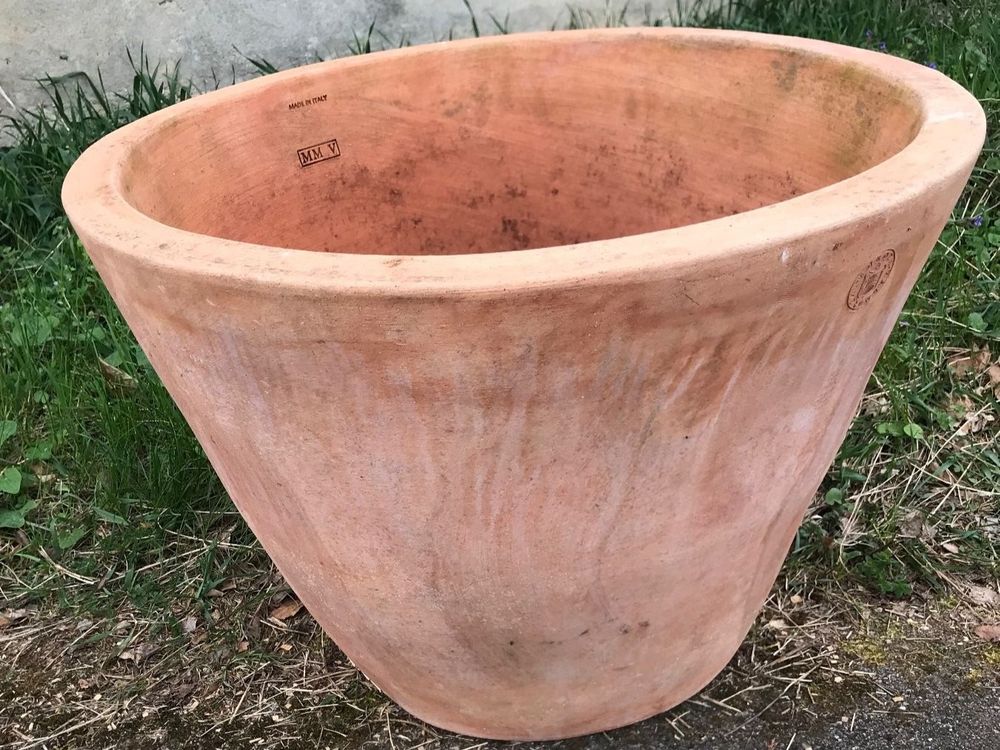 Groe Pflanzkubel Terracotta