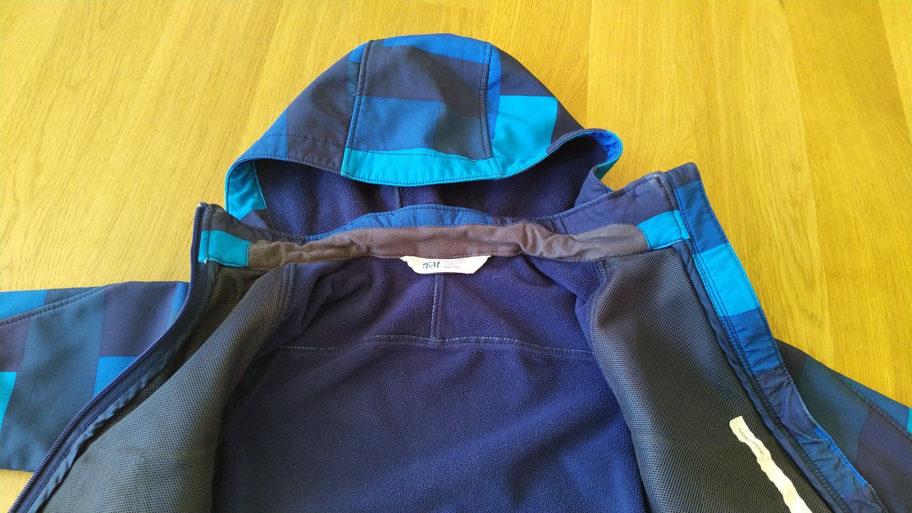 H&M Lotti & Set di vestiti: Softshell Jacke gr. 104 – Usato da Trimbach venduto da teiger83 2