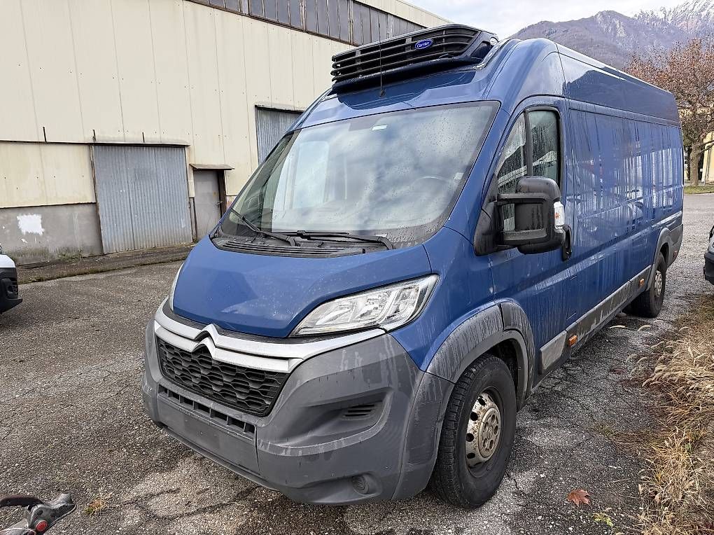 Véhicules utilitaires: Frigorifero Autofurgone  – D'occasion à Giubiasco par aut_zxs6