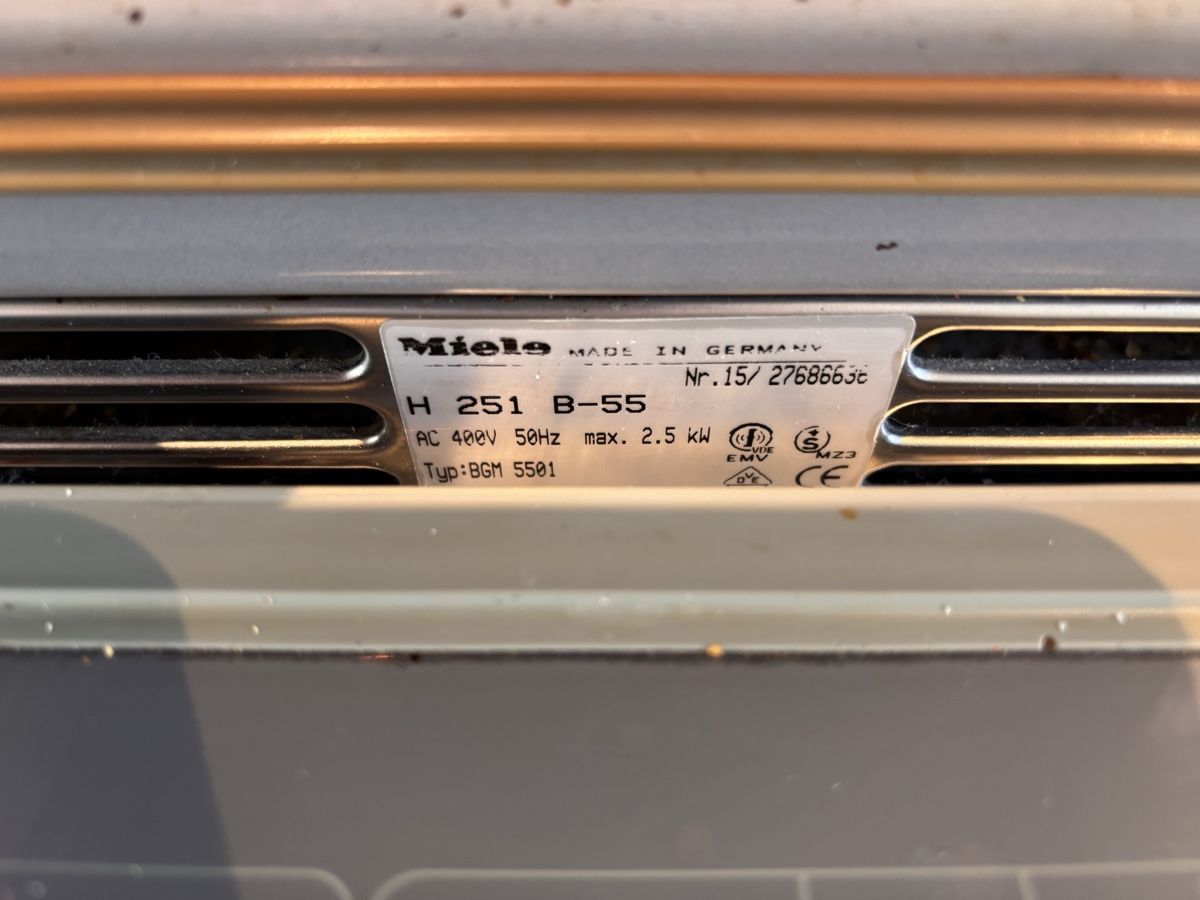 Miele Forni: Backofen Miele H251-55 – Usato da Oberrohrdorf venduto da stephaniejost 2