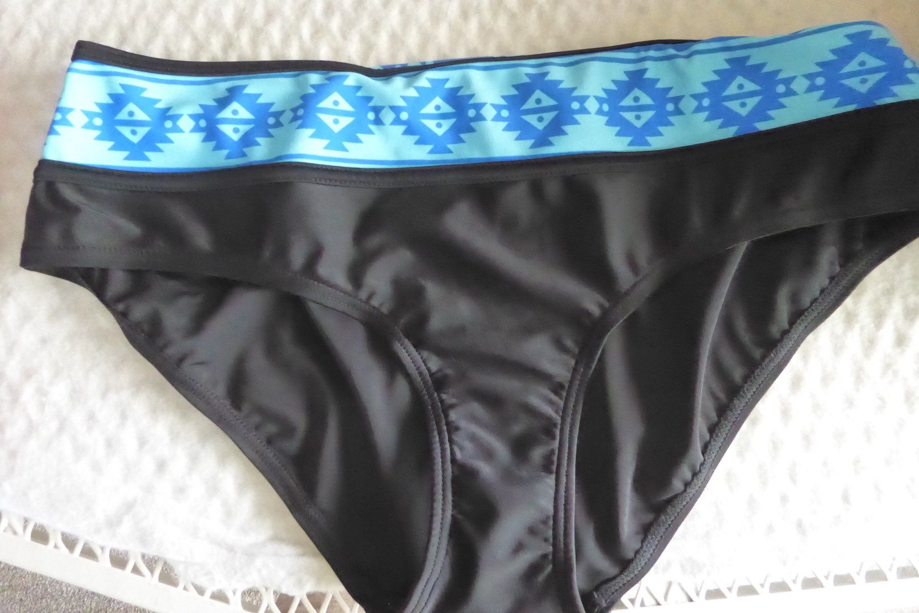 Costumi da bagno & Bikini: Badehose Gr L NEU bonprix – Nuovo e nell'imballaggio originale da Sargans venduto da Benziner 1