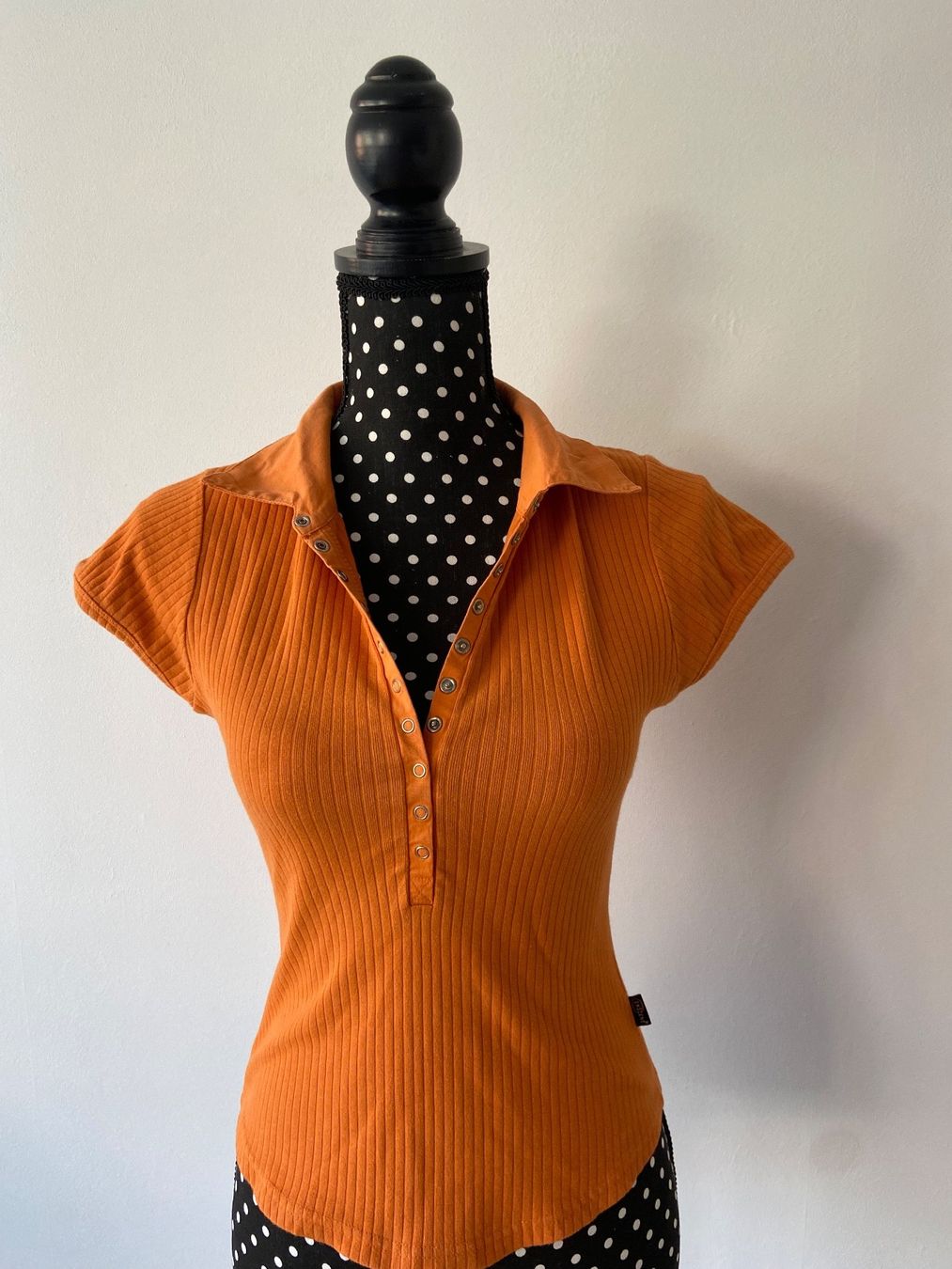 Top: Vintage Oberteil orange aus Baumwolle – Usato da Zürich venduto da enjoyxvintage 2