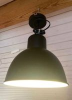 Vintage Industrial Hängelampe, olive-grün, Top Zustand!