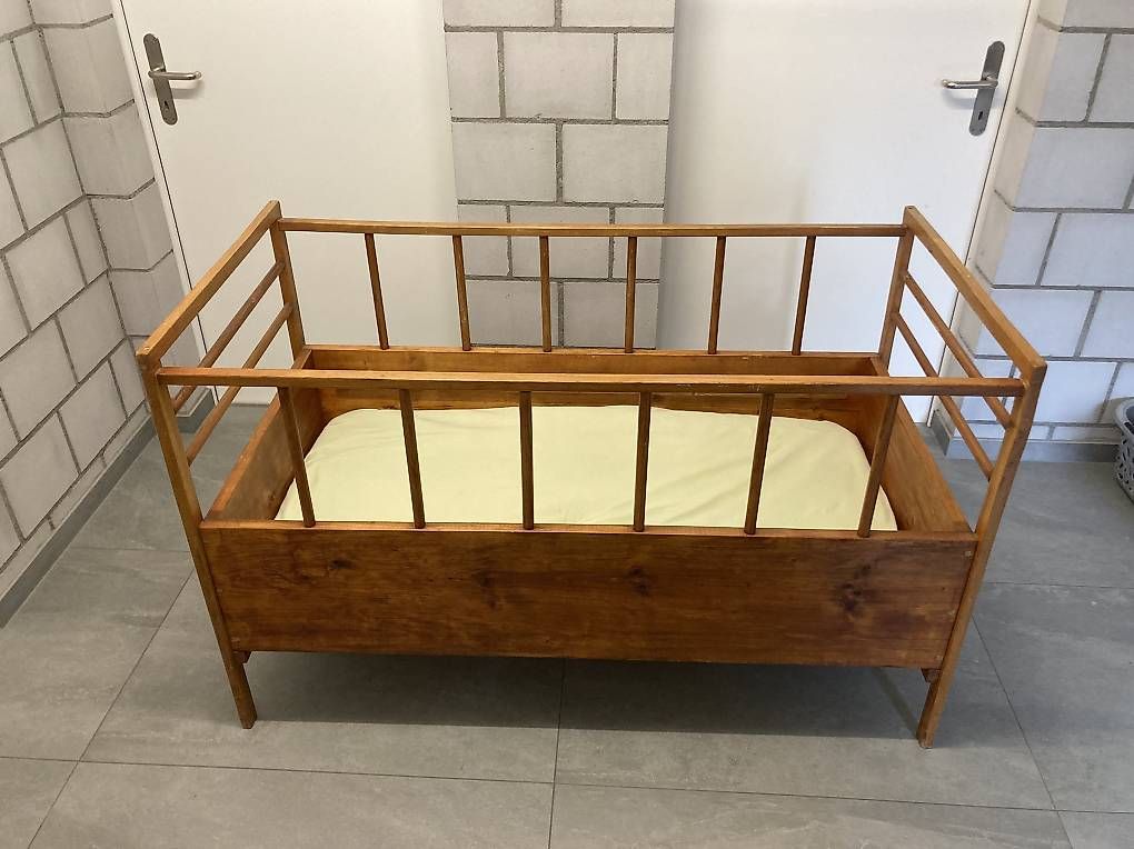 Letti: Babybett – Usato da Schattenhalb venduto da hugi1984