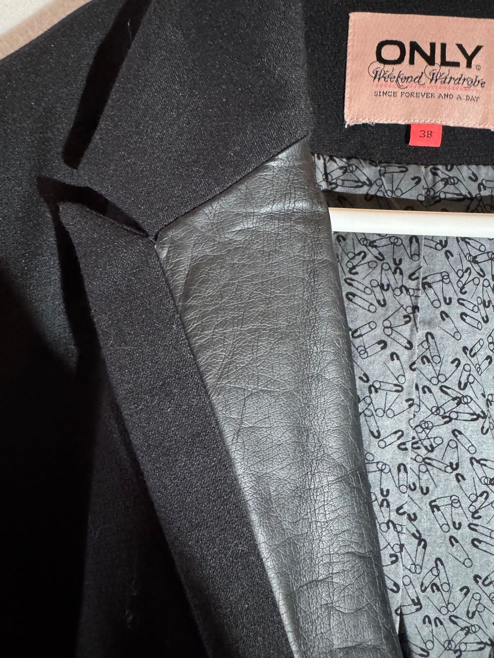 Only Giacche: schöner schwarzer Only Blazer Gr. 38 – Nuovo (secondo la descrizione) da Grosswangen venduto da second_hand_dress 4