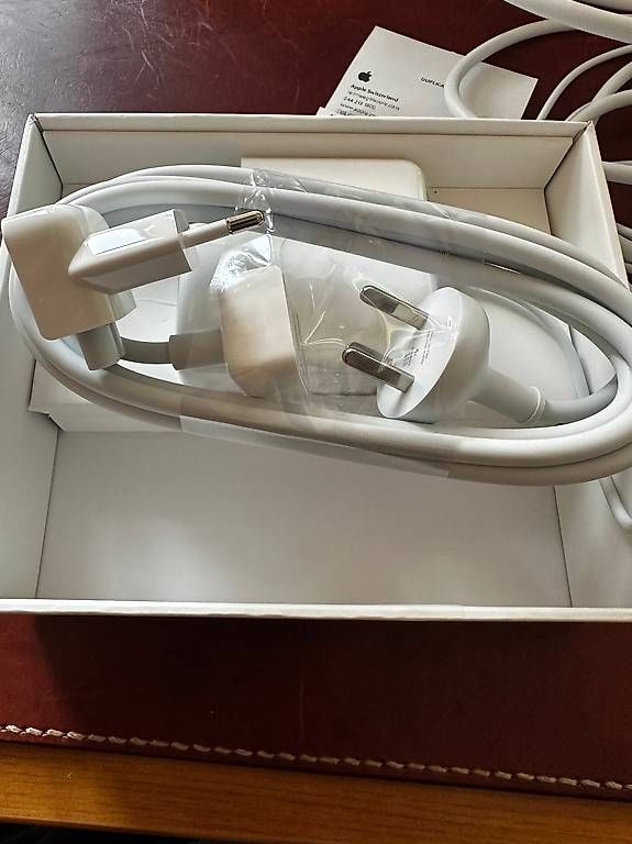 Caricabatterie: Apple 85W MagSafe Power Adapter – Usato da Glattfelden venduto da BMWF 2
