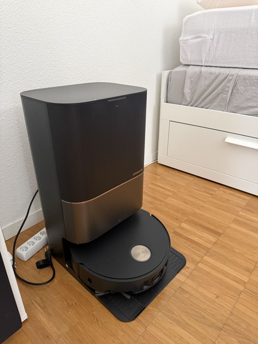 Dreame Aspirateurs & Accessoires: Dreame Robot Vacuum & Mop with Self-Cleaning & step-climbing – Neuf (Voir description) à Zürich par alv_8v9b 4