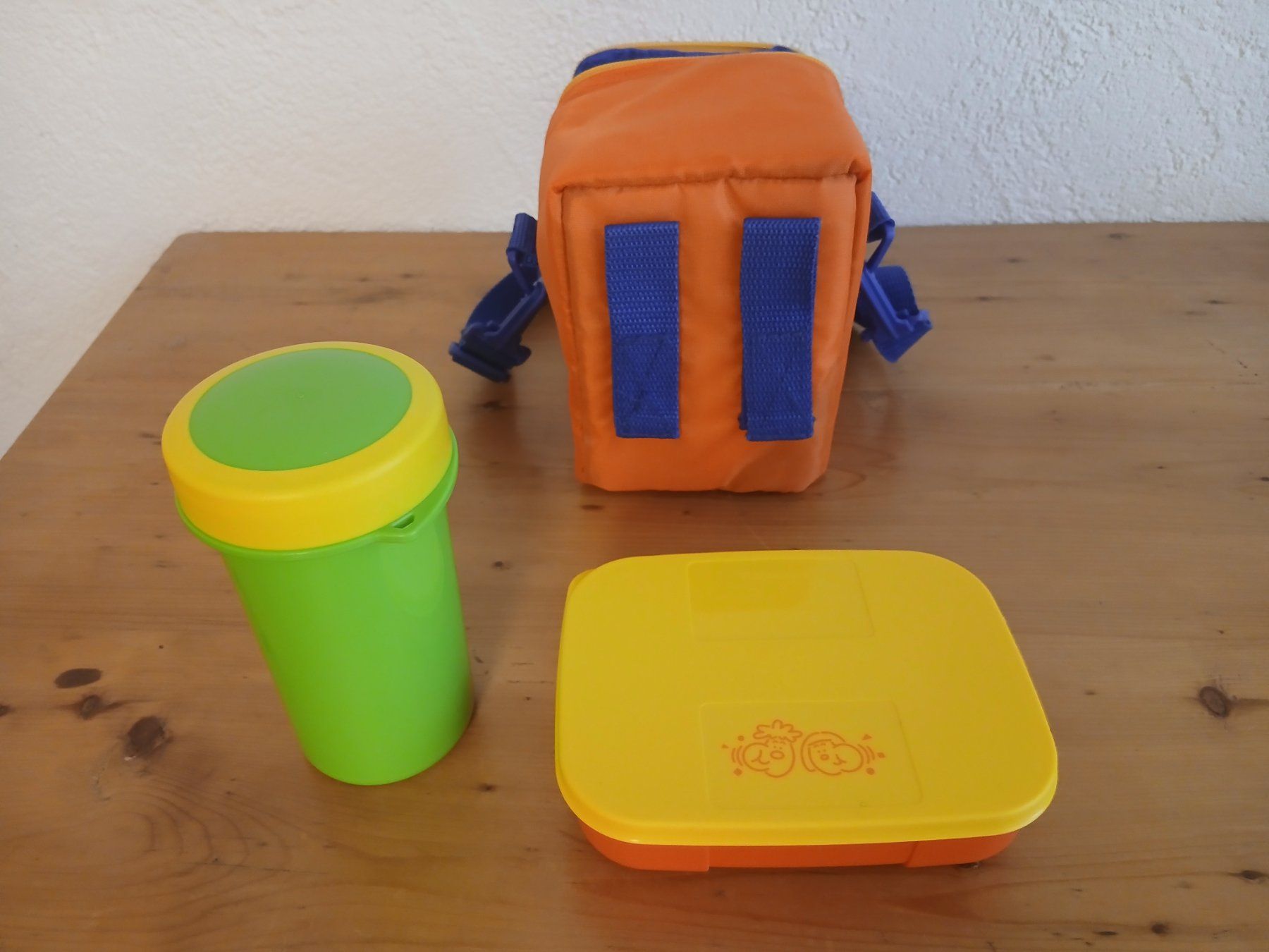 Tupperware Contenitori & Simili: Tupperware Kinder Kühltasche Znüni täschli – Nuovo e nell'imballaggio originale da ennetmoos venduto da Andy770098 1